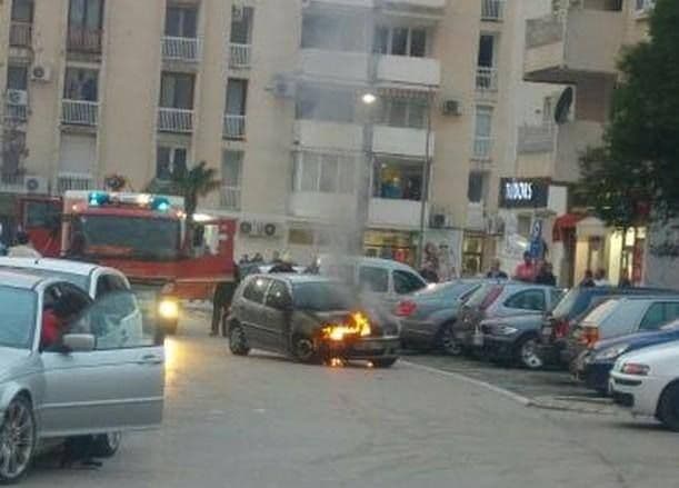 BAR: Izgorio automobil BAR: Izgorio automobil