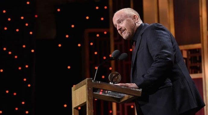 Poznatog komičara optužile koleginice za seksualno uznemiravanje Poznatog komičara optužile koleginice za seksualno uznemiravanje