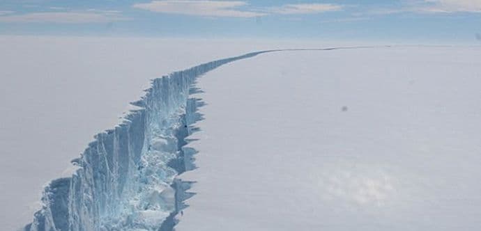 Nešto se čudno dešava ispod leda na Antarktiku Nešto se čudno dešava ispod leda na Antarktiku