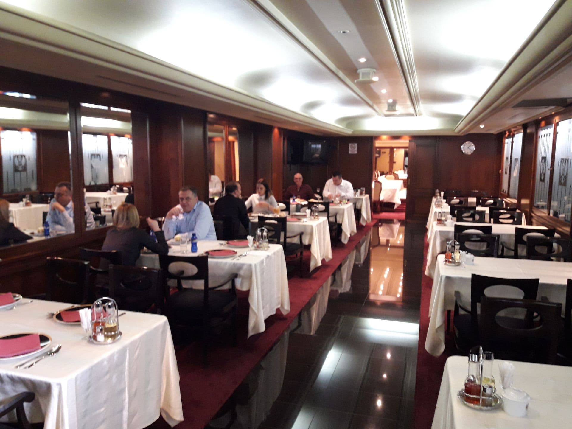 U posjeti skupštinskom restoranu: Opao promet od kada opozicija bojkotuje U posjeti skupštinskom restoranu: Opao promet od kada opozicija bojkotuje