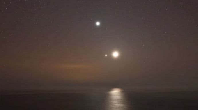 Večeras se spajaju dvije planete Večeras se spajaju dvije planete