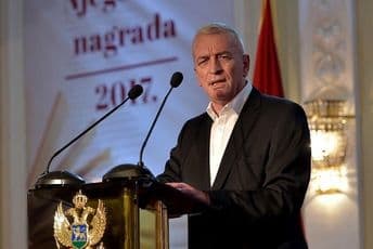 Miloradu Popoviću uručena Njegoševa nagrada
