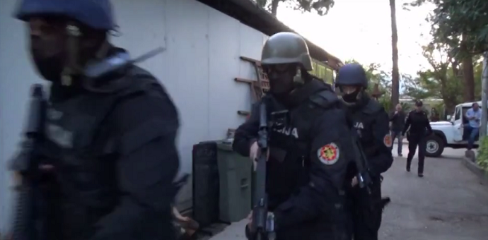 Policija pretresla objekte Popovića, Kneževića, Lakovića i Vučinića Policija pretresla objekte Popovića, Kneževića, Lakovića i Vučinića