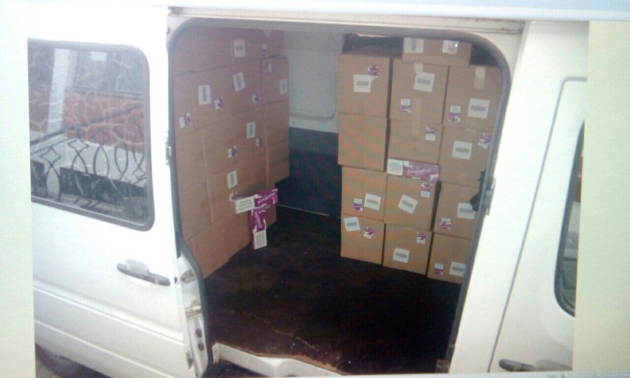 Kontrolom vozila pronađeno 7.400 šteka cigareta bez dokumentacije Kontrolom vozila pronađeno 7.400 šteka cigareta bez dokumentacije