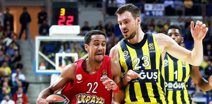 Olimpijakos srušio Fener u Istanbulu Olimpijakos srušio Fener u Istanbulu