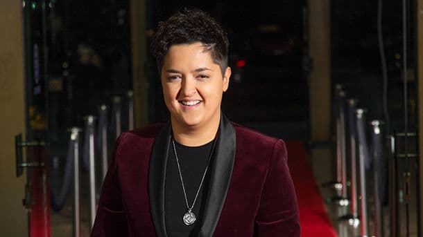 Marija Šerifović zgrabila i poljubila oženjenog muškarca Marija Šerifović zgrabila i poljubila oženjenog muškarca