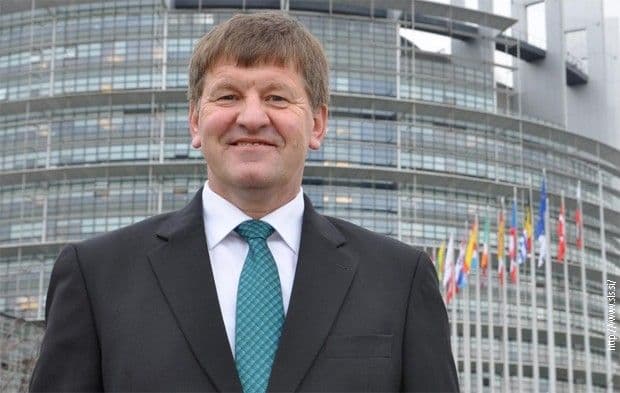 Dozvoliti da košarkaši igraju u nacionalnim timovima Dozvoliti da košarkaši igraju u nacionalnim timovima