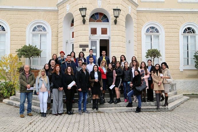 Uručenje Rješenja studentima dobitnicima stipendije Uručenje Rješenja studentima dobitnicima stipendije