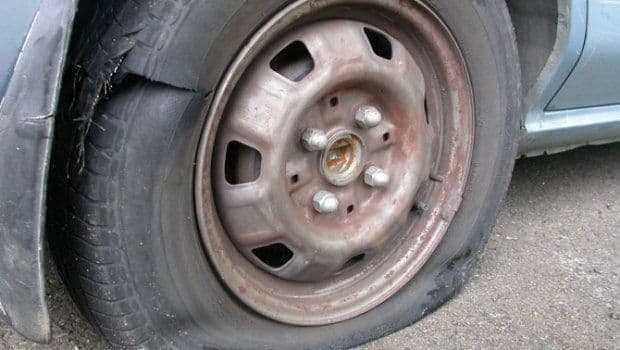 Bušili gume "u prolazu" Bušili gume "u prolazu"