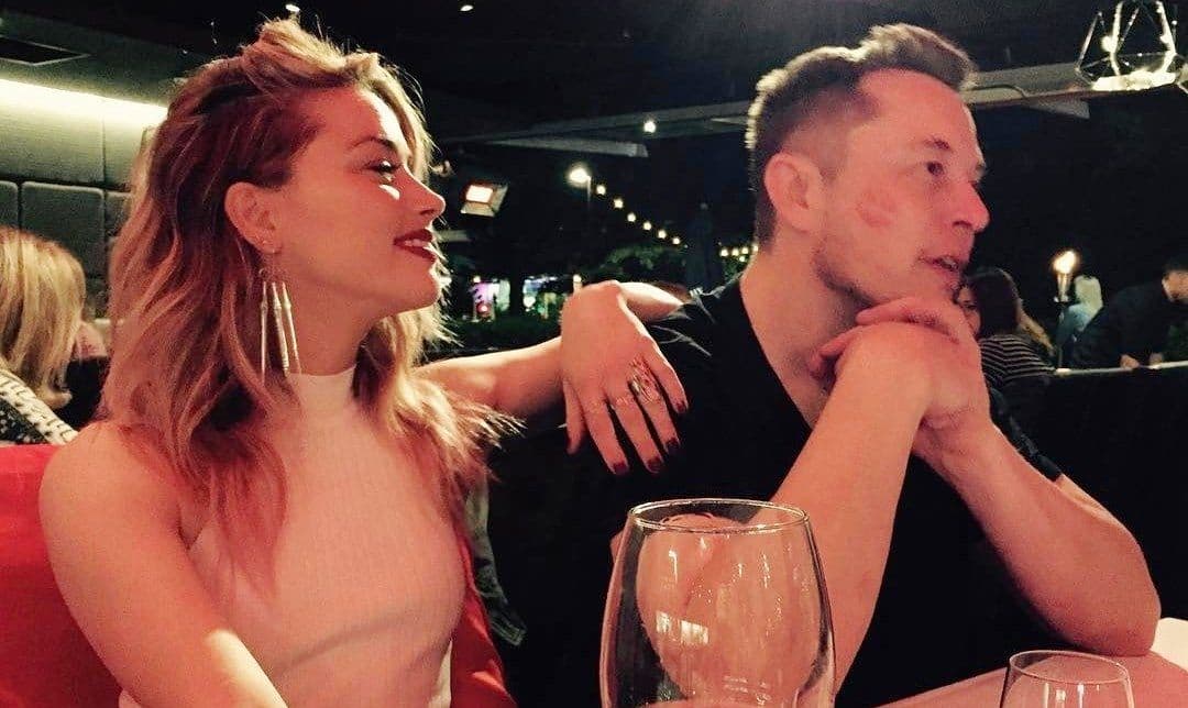 Zbog jedne od najljepših žena svijeta Zbog jedne od najljepših žena svijeta