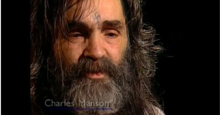 Umro Čarls Menson Umro Čarls Menson