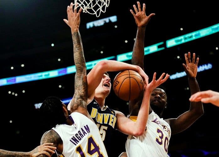 Sudija izbacio Jokića i trenera iz igre! Sudija izbacio Jokića i trenera iz igre!