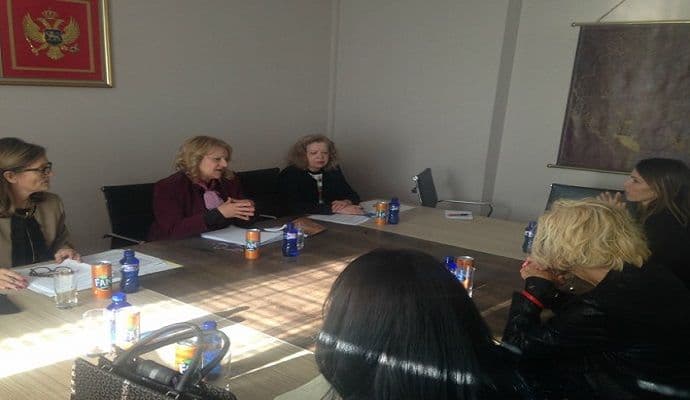 Bolja saradnja da bi ohrabrile žene da prijave nasilje Bolja saradnja da bi ohrabrile žene da prijave nasilje