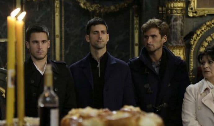 FOTO: Novak lomio slavski kolač FOTO: Novak lomio slavski kolač