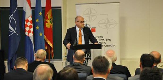 Trnovit put Crne Gore do NATO-a Trnovit put Crne Gore do NATO-a