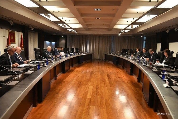 Stižu novi helikopteri i protivpožarni avioni Stižu novi helikopteri i protivpožarni avioni