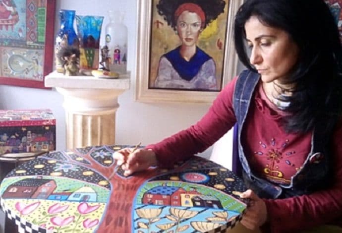 Atelje “Egziperi”: Udišu novi život starim stvarima Atelje “Egziperi”: Udišu novi život starim stvarima