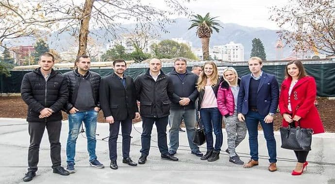 Savjet mladih DPS Bar na obilježavanju antifašističke tradicije grada Savjet mladih DPS Bar na obilježavanju antifašističke tradicije grada