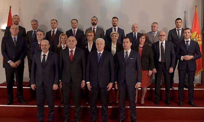 Godina poreske discipline i gradnje autoputa Godina poreske discipline i gradnje autoputa