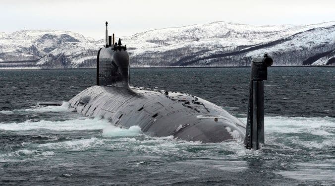 Putin na Arktik šalje najveću nuklearnu podmornicu Putin na Arktik šalje najveću nuklearnu podmornicu
