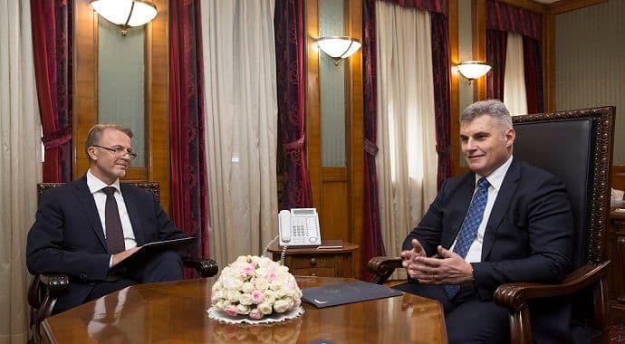 Mediji da budu nezavisni, bez političkih uticaja Mediji da budu nezavisni, bez političkih uticaja