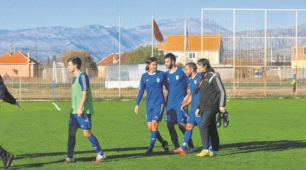 Otac i sin vode Berane ka eliti Otac i sin vode Berane ka eliti