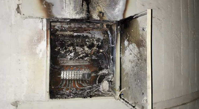 Požar u Studentskom domu: Izgorio ormar sa osiguračima Požar u Studentskom domu: Izgorio ormar sa osiguračima