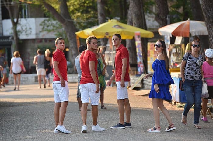 Srećan 18. rođendan Vasiliju, Petru, Ivani i Božidaru! Srećan 18. rođendan Vasiliju, Petru, Ivani i Božidaru!