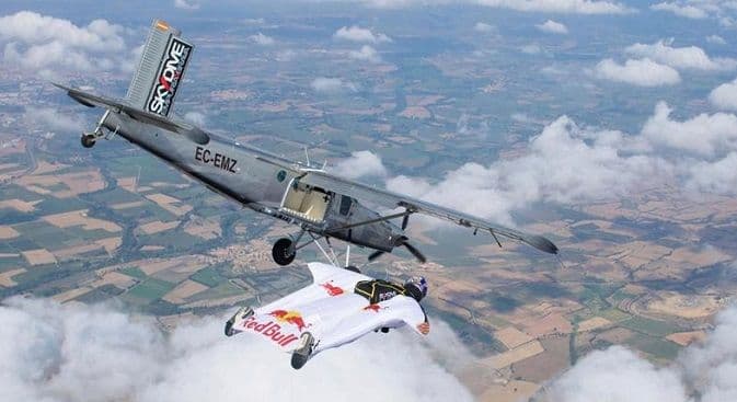 Sa planinskog vrha u avion! (VIDEO) Sa planinskog vrha u avion! (VIDEO)