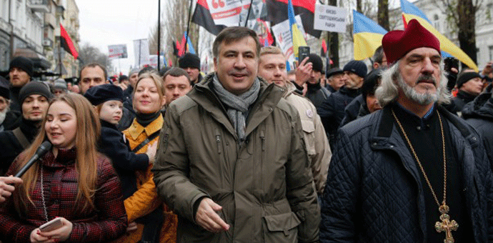 Sukob Sakašvilijevih pristalica sa policijom Sukob Sakašvilijevih pristalica sa policijom