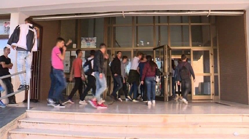 Prekinuti bojkot nastave u Tuzima Prekinuti bojkot nastave u Tuzima