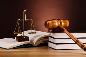 Više od 300 advokata potpisalo proglas protiv Zakona o slobodi vjeroispovijesti Više od 300 advokata potpisalo proglas protiv Zakona o slobodi vjeroispovijesti