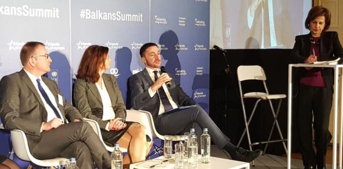 Uključiti lokalne samouprave u pregovarački proces Uključiti lokalne samouprave u pregovarački proces