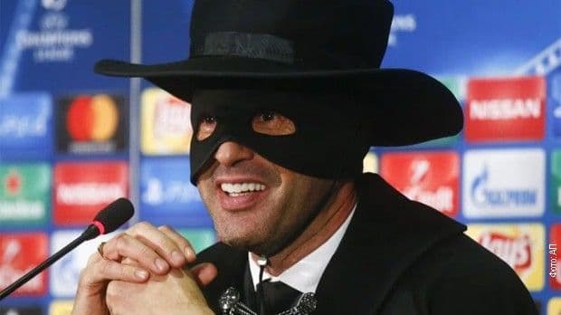 Zoro na pres konferenciji! (VIDEO) Zoro na pres konferenciji! (VIDEO)