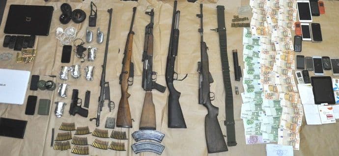 Oduzeta velika količina oružja, municije, bombe, eksploziv, skupocjena vozila Oduzeta velika količina oružja, municije, bombe, eksploziv, skupocjena vozila