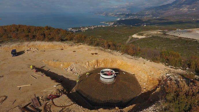 FOTO: Bemax izlio prvi od 23 temelja za vjetroelektrane FOTO: Bemax izlio prvi od 23 temelja za vjetroelektrane