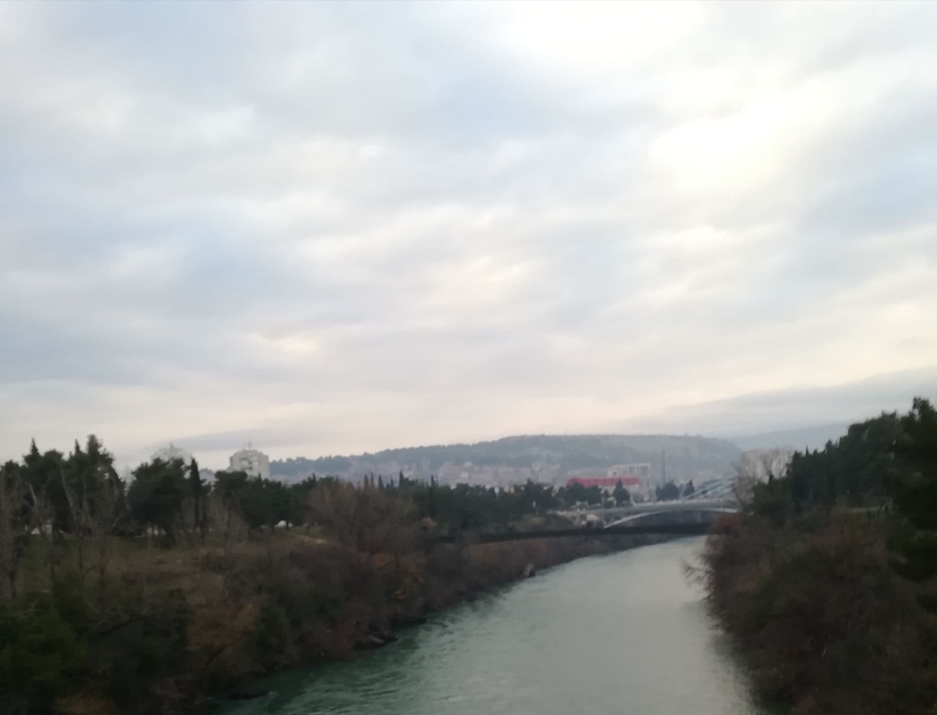 Sjutra kiša, mogući pljusak i grmljavina Sjutra kiša, mogući pljusak i grmljavina