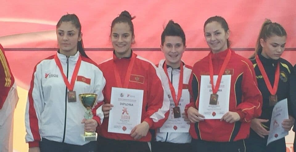 Crnogorskim karatistima šest medalja Crnogorskim karatistima šest medalja