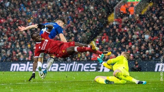 Podjela bodova u Liverpulu, "građani" vladaju Mančesterom Podjela bodova u Liverpulu, "građani" vladaju Mančesterom