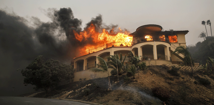 Požar u Kaliforniji veliki kao Njujork Požar u Kaliforniji veliki kao Njujork