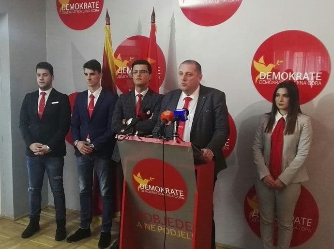 Nevjerovatno da tužilac tereti Jovanovića za ugrožavanje sigurnosti Nevjerovatno da tužilac tereti Jovanovića za ugrožavanje sigurnosti