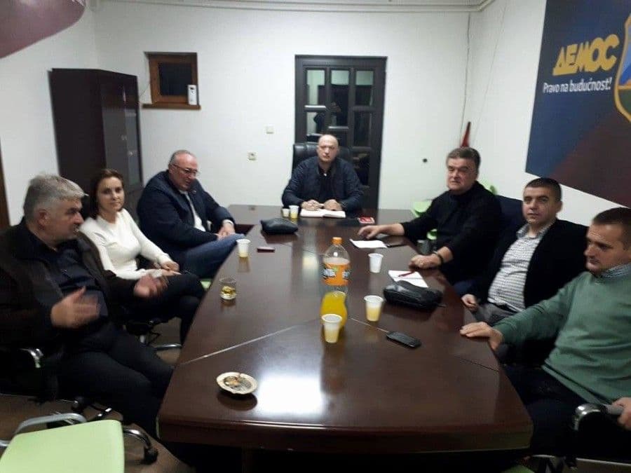 SDP, URA i Demos možda zajedno na izbore SDP, URA i Demos možda zajedno na izbore