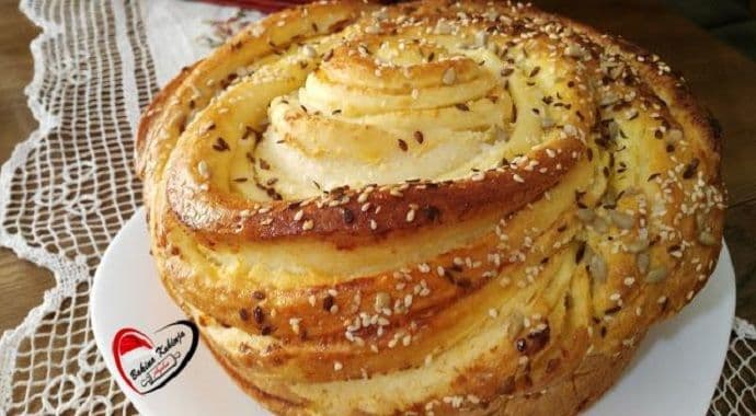 Neodoljivo domaće pecivo: Bakina puž pogača Neodoljivo domaće pecivo: Bakina puž pogača