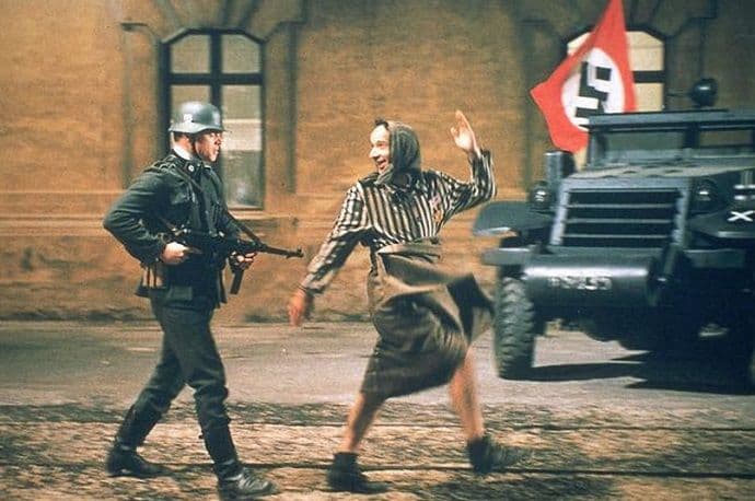 Smijeh u srcu tame Smijeh u srcu tame