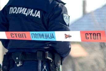 Sin nožem ubio majku pa sebi prerezao vrat