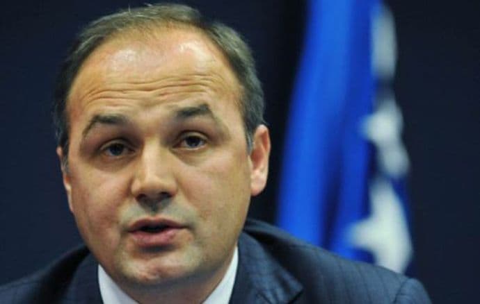 Konsenzusom u parlamentu do demarkacije Konsenzusom u parlamentu do demarkacije