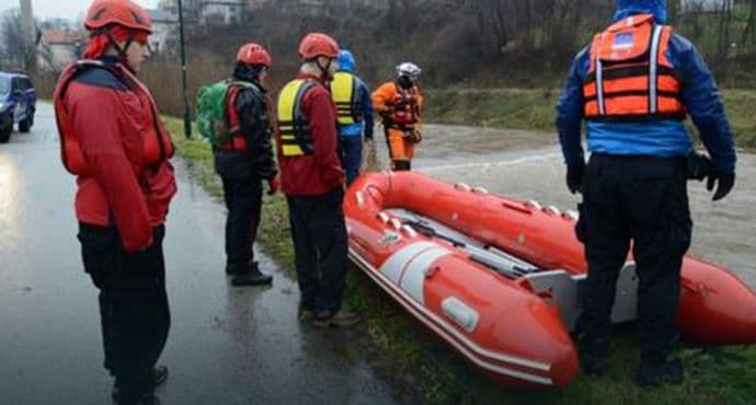 Peti dan potrage za nestalim mladićem u Miljacki Peti dan potrage za nestalim mladićem u Miljacki