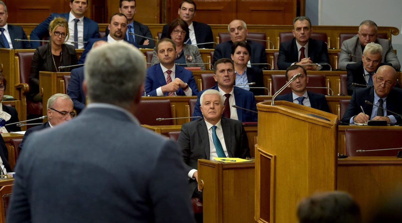 Evo šta će poslanici u srijedu pitati Markovića Evo šta će poslanici u srijedu pitati Markovića