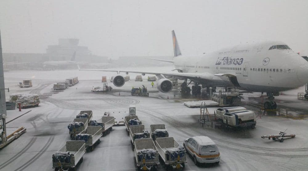 Najveći njemački aerodrom otkazao 170 letova zbog snijega Najveći njemački aerodrom otkazao 170 letova zbog snijega