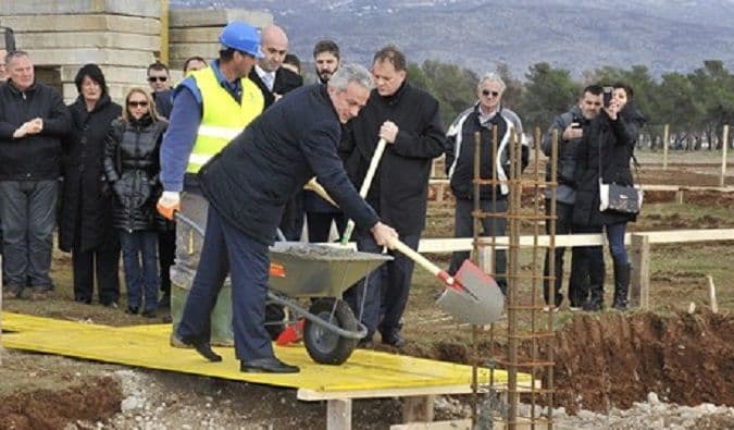 Postavljen kamen temeljac za Dom starih Postavljen kamen temeljac za Dom starih
